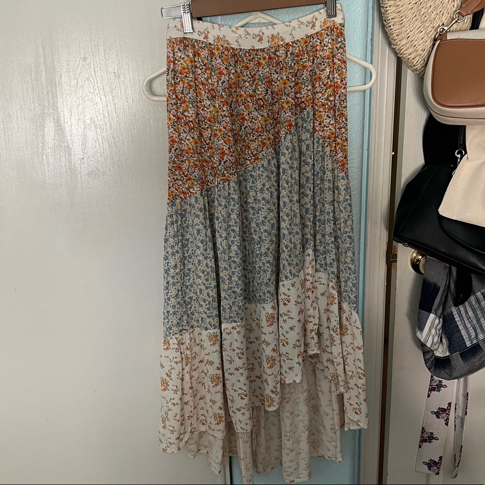 SOLD XS AE floral skirt NWOT